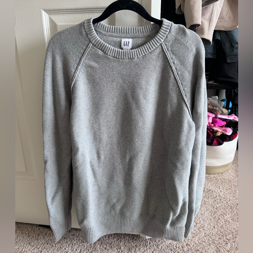 GAP Heather Gray Knit Pullover